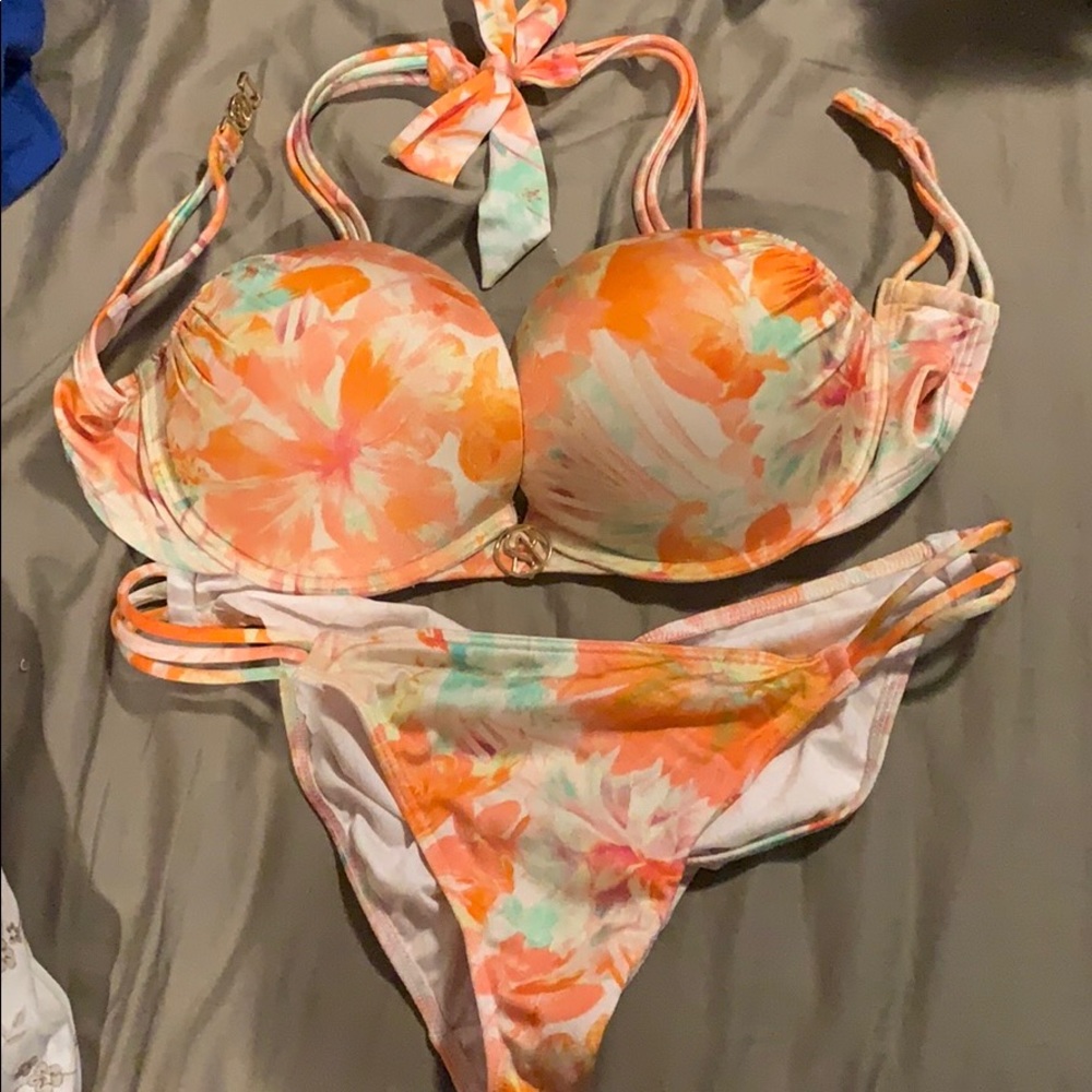 Victoria secret bombshell bikini 36 B medium